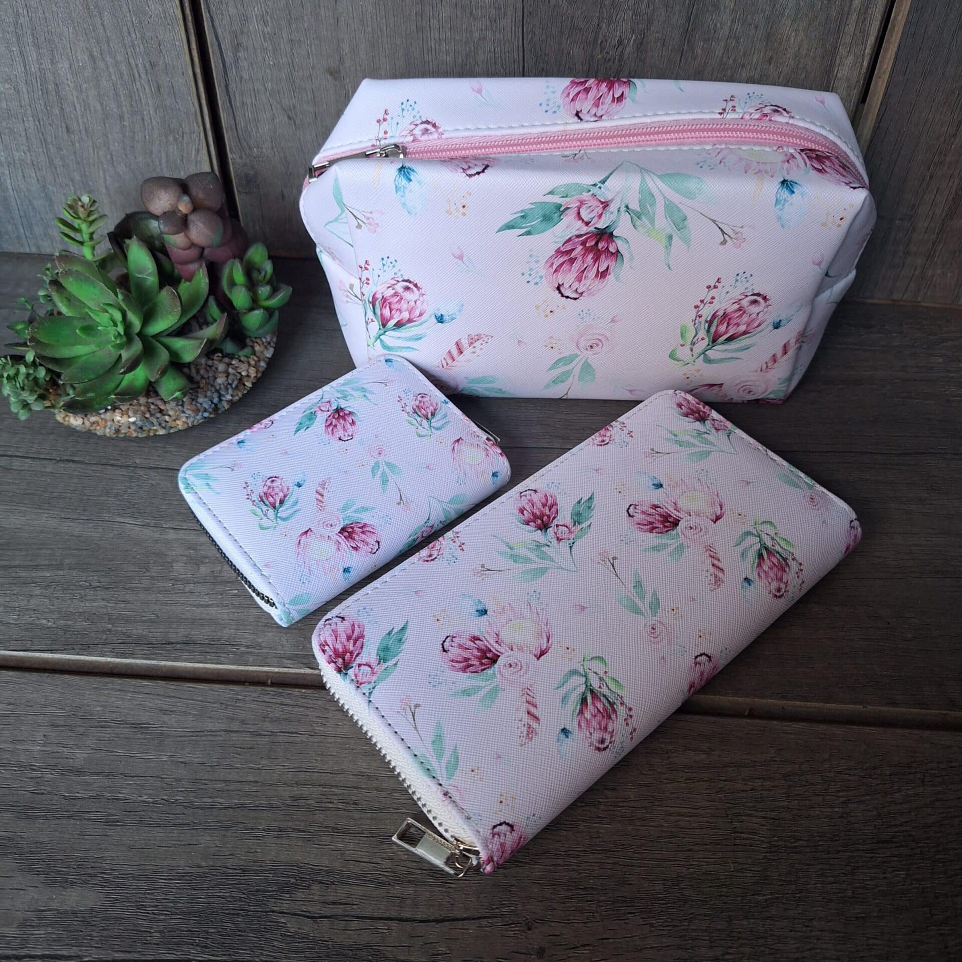20250528_152803-scaled-1.jpg Pink Protea Set - 3 Piece Set - Image 1