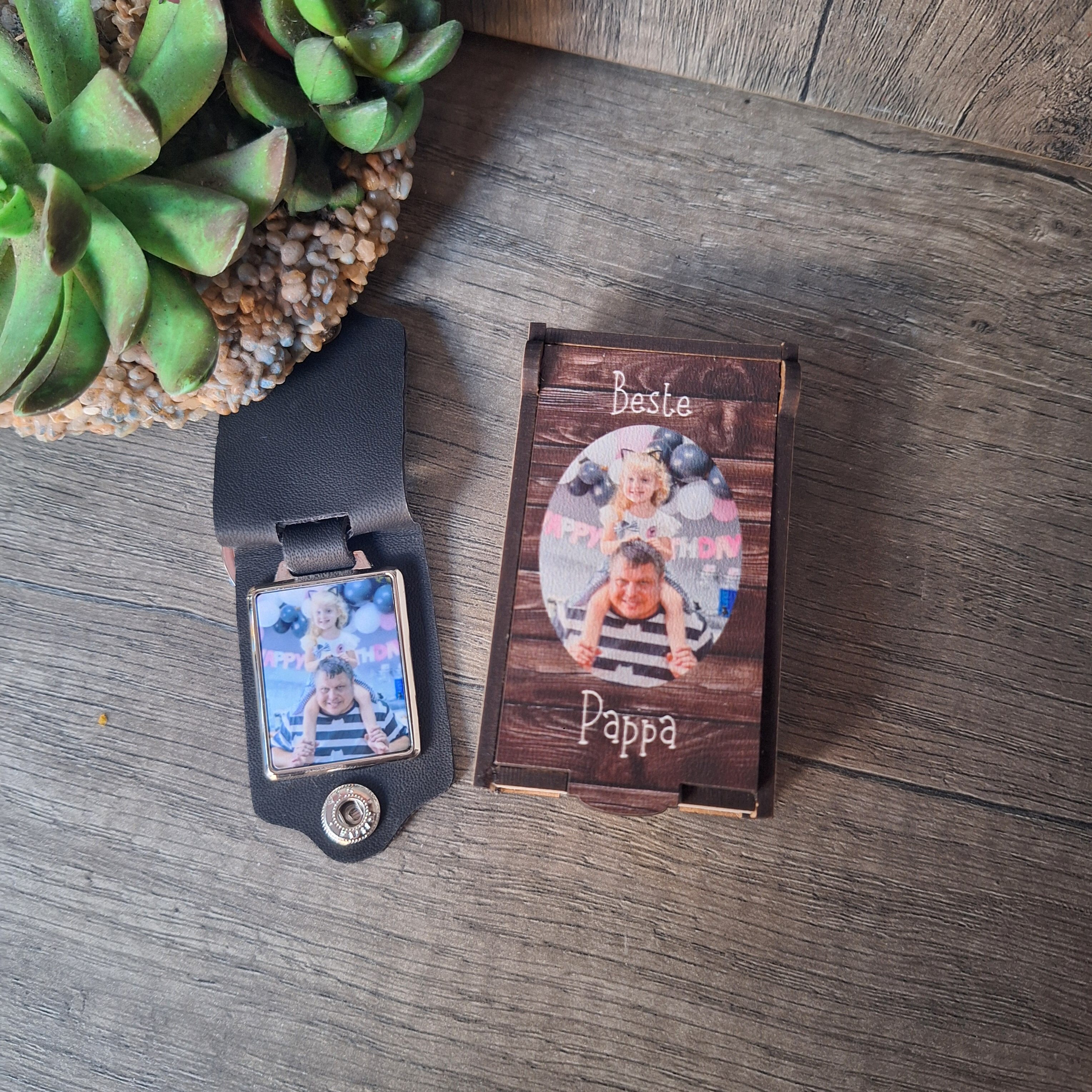 20250528_101020.jpg Beste Pappa Photo Keychain - Image 1