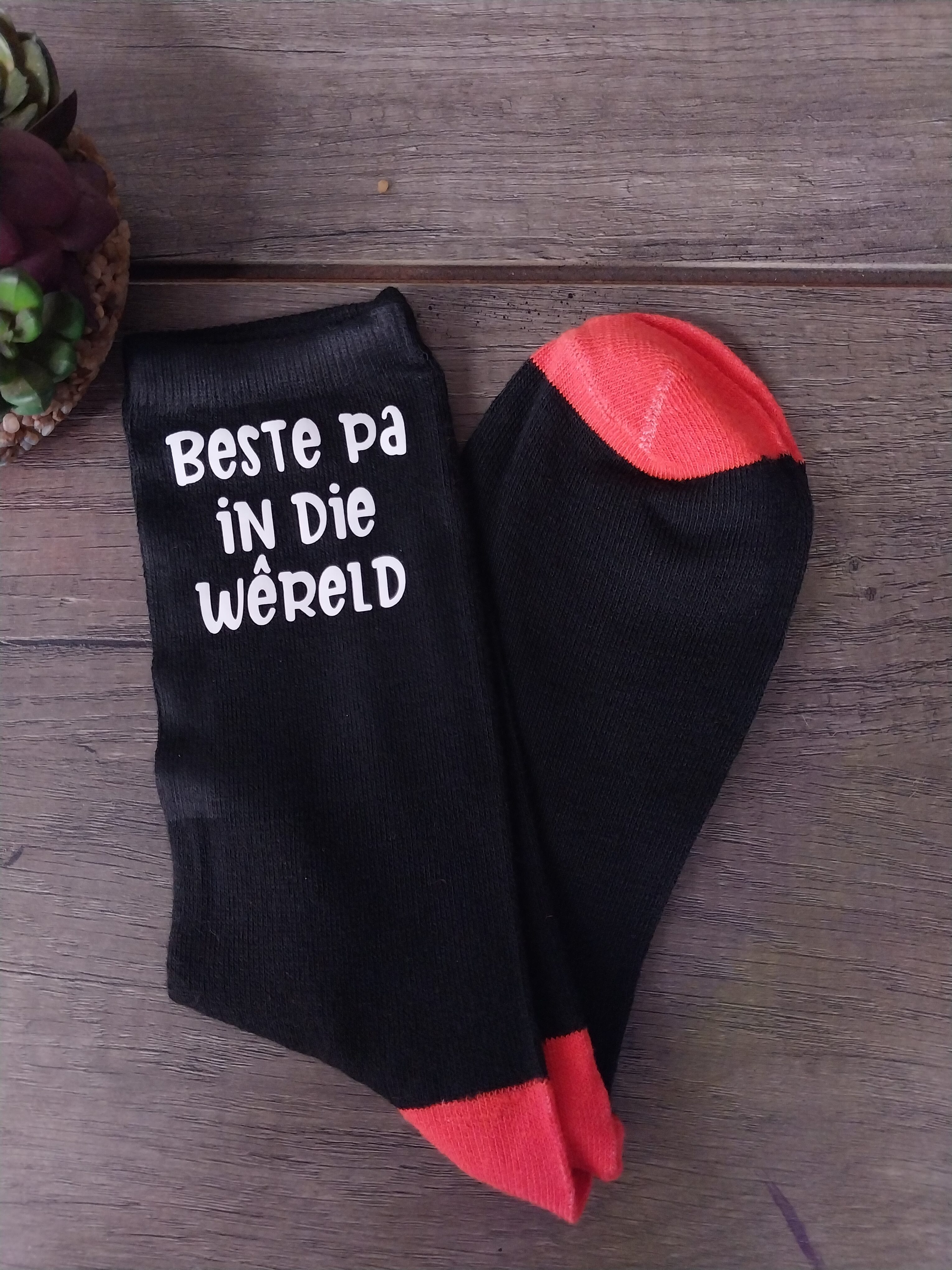 20231012_151225.jpg Beste Pa in die wereld- Printed Socks - Image 1