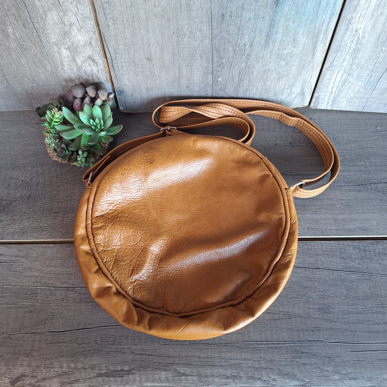 20260607_110559_result.jpg Tan Round Leather Slingbag - Image 1